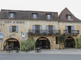 Eden Auberge, aparthotel in Villefranche-du-Périgord