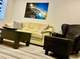 Linger House