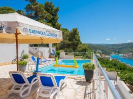 Cozy Apartment In Pucisca With Wifi, hotel a Pučišća