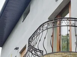 Приватна садиба "Лідія"