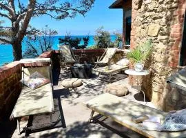 Il Poggetto primo piano, 4 camere, terrazza vista mozzafiato a soli 200 m dal mare! by Alfareal