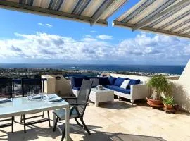 Sea View Penthouse-Style