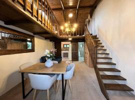 Sofia apartment B - Stavros, hotel in Stavros