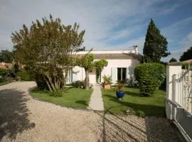Proche de Bordeaux et Saint Emilion, maison au calme avec grand jardin