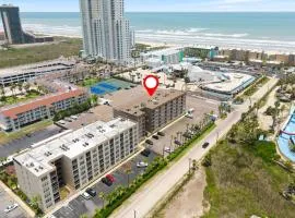 1st Floor 1 Bedroom Condo near Beach w Pool