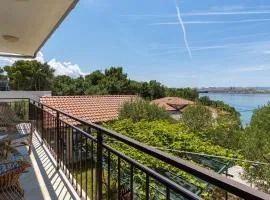 Lovely Apartment In Omisalj With Wi-Fi