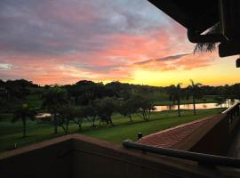 Scenic Getaway in San Lameer Estate - 2 PAX - Superior Villa, ξενοδοχείο σε Southbroom