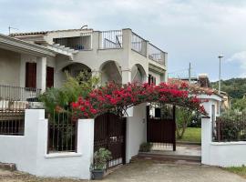 VILLA A 2 passi dal mare, hotel in Àrbatax