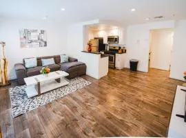 Stylish One Bedroom in Hollywood Koreatown Area with Parking