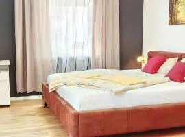 Wohnung Mercy 1 Stock mit Balkon