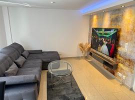 Apartment - Next to Frankfurt, hotel v destinaci Maintal