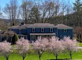 37 Oak Ridge House