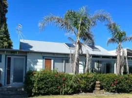 Wellwood Cottage - Beach Front Escape