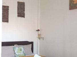 Carcar Guesthouse, hotel v destinaci Barraca