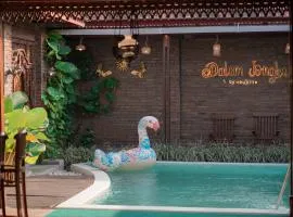 Dalem Jongke by Ubu Villa - 9 Bedrooms Villa in Yogyakarta