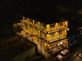 Whoopers Hostel Jibhi