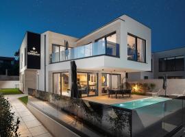 Villa Estrella in Medulin for 10 people with sauna & whirpool just 6 m from the sea, hotel v Medulinu