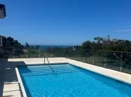 Apartamento reformado con vistas y piscina