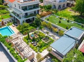 Villa Dolores Apartments