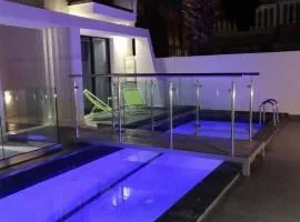 AquaLux Apartment