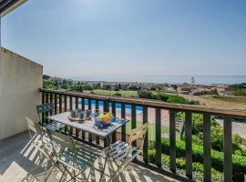 Apartment Les Eaux Vives 1 & 2-2 by Interhome, отель в городе Сен-Пьер-ла-Мер