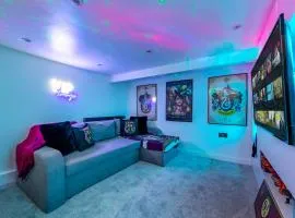 The Hogwarts Retreat - Cinema Room -