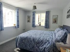 2 bedroom apartment in Stratford upon Avon with free onsite parking