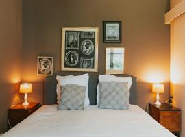 Appartement deux pièces bord de mer avec jardin, Hotel in Criel-sur-Mer
