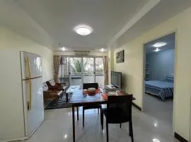 Phuket Town Condo 2 Bedroom with Balcony-Cats Friendly
