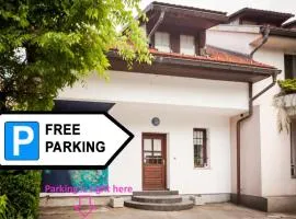 Avrora House FREE parking in OLD TOWN