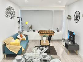 Convenient Contractor & Family Stay - 5 Guests, Pets Welcome, Parking Included!