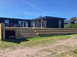Holiday Home Tonna - from the sea by Interhome