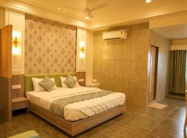 Hotel El Lujo, hotel v destinaci Pālanpur