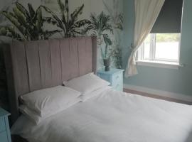 LOCH CONNELL LODGE rooms 1 2 3 4 5, hotel v destinaci Letterkenny
