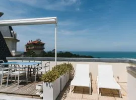 APPARTEMENT PISCINE TERRASSE 1 MIN PLAGE et GOLF