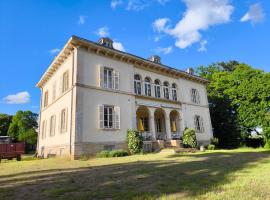 Les Croisettes, hotel a Joncy