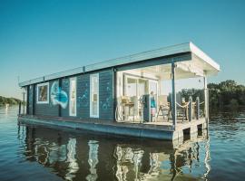 Hausboot Havelbiber, Hotel in Kolonie Zern