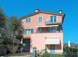 Apartment Ulivi sul Mare by Interhome