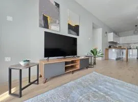 Luxurious Apartment with Pool View at Caesar Resort Am32