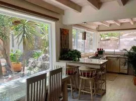 Perfect get away walking distance to centro