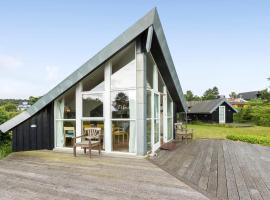 Stunning Home In Allingåbro With Wifi, hotel v destinaci Allingåbro