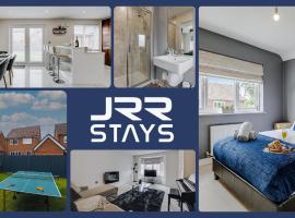 Chorley - Large 3 Bedroom Sleeps 6, Wi-Fi, Garden - JRR Stays, počitniška hiška v mestu Leyland