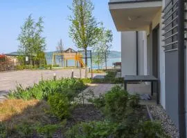 Platán Holiday Apartman with lakeview