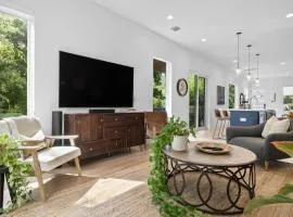 Home in Cherrywood with Private Backyard