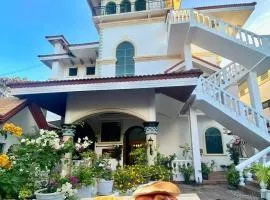 Gracey Dive Resort and Restaurant