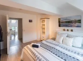 MD-6 Buckau Karl-Schmidt-Strasse 22 Appartement Top Ausstattung - Smart TV - 2Schlafzimmer -5 Min zum Zentrum
