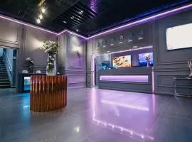 555 Hotel Clubbing Adults Only