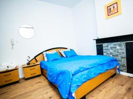 Chambre R1 avec salle de bain privée, hotel v destinaci Lutych