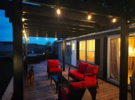 2 BR Cottage with Lake View at Sherkston Resort, Sleep 6