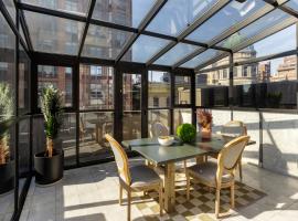 Townhouse Rental NYC Luxurious Cozy Living l Skyhouse l, hotell i New York